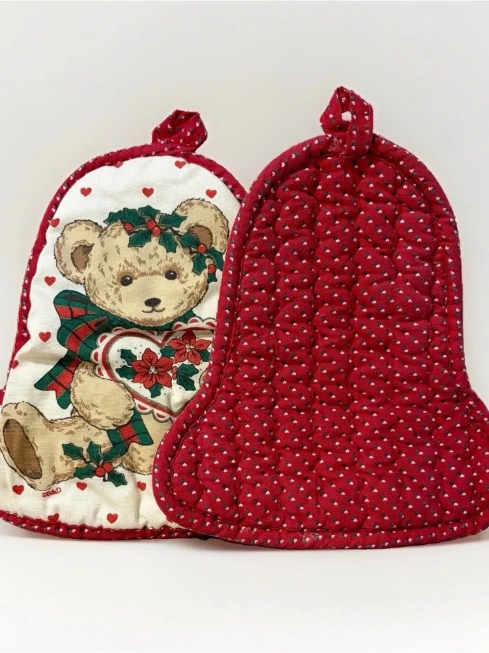 Vintage 80s-90s Holiday Bear Oven Mitt Pair - Red and Cream